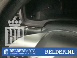 Gebruikte Pinker Schakelaar Toyota Avensis Wagon (T27) 1.8 16V VVT-i Prijs € 35,00 Margeregeling aangeboden door Relder Parts B.V.