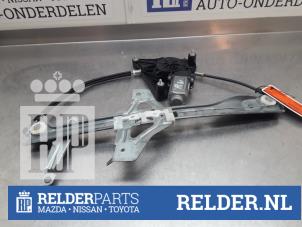 Gebruikte Ruitmechaniek 4Deurs rechts-voor Toyota Aygo (B40) 1.0 12V VVT-i Prijs € 40,00 Margeregeling aangeboden door Relder Parts B.V.