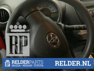 Gebruikte Airbag links (Stuur) Toyota Aygo (B10) 1.0 12V VVT-i Prijs € 50,00 Margeregeling aangeboden door Relder Parts B.V.