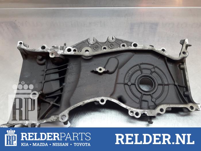 Distributiedeksel van een Toyota Avensis (T22) 2.0 16V VVT-i D-4 2000