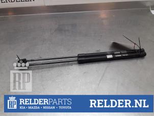 Gebruikte Set Gasdempers Achterklep Nissan Micra (K13) 1.2 12V Prijs € 25,00 Margeregeling aangeboden door Relder Parts B.V.