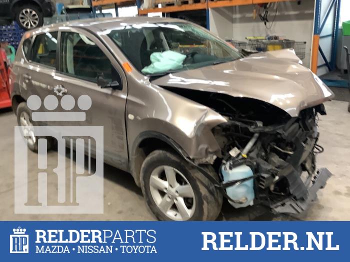 Ruitensproeierpomp voor van een Nissan Qashqai (J10) 2.0 16V 2007