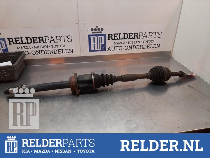 Gebruikte Steekas rechts-voor Toyota Avensis Wagon (T25/B1E) 2.0 16V VVT-i D4 Prijs € 55,00 Margeregeling aangeboden door Relder Parts B.V.
