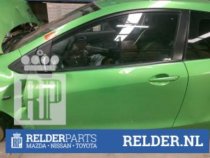 Gebruikte Deur 2Deurs links Mazda 2 (DE) 1.3 16V S-VT Prijs € 135,00 Margeregeling aangeboden door Relder Parts B.V.