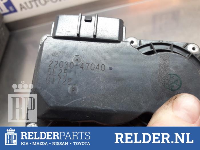 Gebruikte Gasklephuis Toyota Yaris III (P13) 1.5 16V Hybrid Prijs € 35,00 Margeregeling aangeboden door Relder Parts B.V.