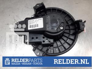 Gebruikte Blower Toyota Auris (E15) 1.4 D-4D-F 16V Prijs € 30,00 Margeregeling aangeboden door Relder Parts B.V.