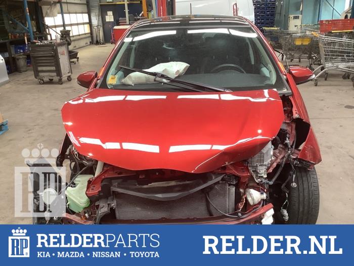 ABS Computer van een Toyota Yaris III (P13) 1.5 16V Hybrid 2013