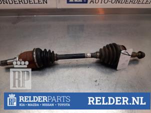 Gebruikte Homokineetas links-voor Toyota Yaris III (P13) 1.5 16V Hybrid Prijs € 60,00 Margeregeling aangeboden door Relder Parts B.V.
