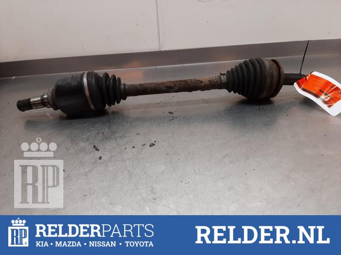 Gebruikte Steekas links-voor Toyota Auris (E15) 1.6 Dual VVT-i 16V Prijs € 40,00 Margeregeling aangeboden door Relder Parts B.V.