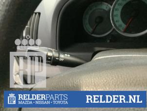 Gebruikte Richtingaanwijzer Schakelaar Toyota Corolla Verso (R10/11) 1.6 16V VVT-i Prijs € 20,00 Margeregeling aangeboden door Relder Parts B.V.