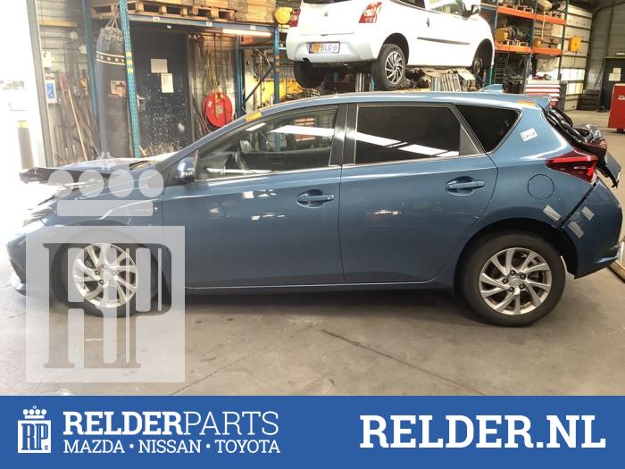 Gordelspanner links achter Toyota Auris