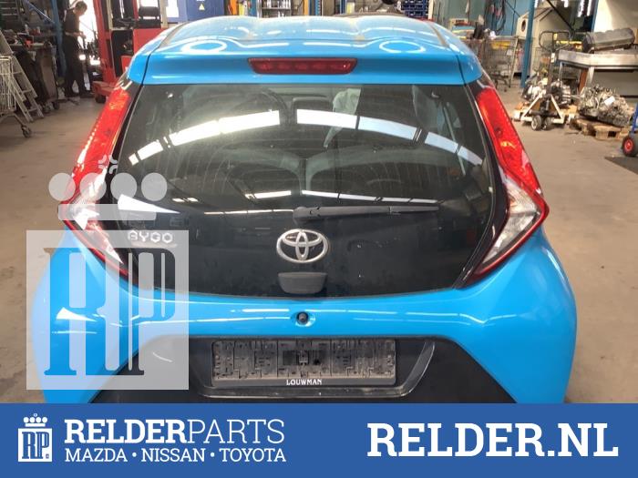 Schokbreker links-achter van een Toyota Aygo (B40) 1.0 12V VVT-i 2019