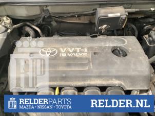Gebruikte Motor Beschermplaat Toyota Avensis Wagon (T25/B1E) 1.8 16V VVT-i Prijs € 25,00 Margeregeling aangeboden door Relder Parts B.V.