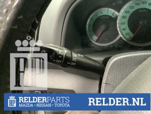 Gebruikte Pinker Schakelaar Toyota Corolla Verso (R10/11) 1.8 16V VVT-i Prijs € 25,00 Margeregeling aangeboden door Relder Parts B.V.
