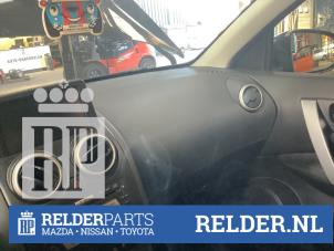 Gebruikte Airbag rechts (Dashboard) Nissan Qashqai (J10) 2.0 16V Prijs € 175,00 Margeregeling aangeboden door Relder Parts B.V.