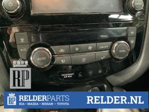 Gebruikte Kachel Bedieningspaneel Nissan Qashqai (J11) 1.2 DIG-T 16V Prijs € 50,00 Margeregeling aangeboden door Relder Parts B.V.