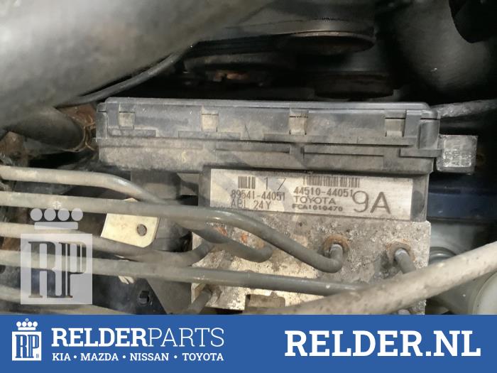 Gebruikte ABS Pomp Toyota Avensis Verso (M20) 2.0 16V VVT-i D-4 Prijs € 50,00 Margeregeling aangeboden door Relder Parts B.V.