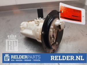 Gebruikte Tank element Pomp Toyota Avensis Verso (M20) 2.0 16V VVT-i D-4 Prijs € 45,00 Margeregeling aangeboden door Relder Parts B.V.