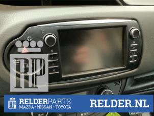 Gebruikte Radio CD Speler Toyota Yaris III (P13) 1.5 16V Dual VVT-iE Prijs € 250,00 Margeregeling aangeboden door Relder Parts B.V.