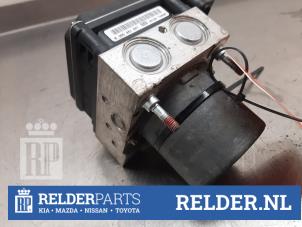 Gebruikte ABS Pomp Toyota Avensis Wagon (T27) 2.0 16V D-4D-F Prijs € 90,00 Margeregeling aangeboden door Relder Parts B.V.