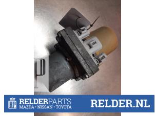 Gebruikte Stuurbekrachtiging Pomp Mazda 5 (CR19) 1.8i 16V Prijs € 100,00 Margeregeling aangeboden door Relder Parts B.V.