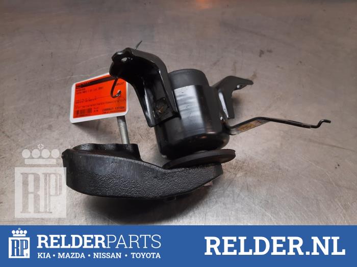 Gebruikte Motorrubber Toyota Yaris III (P13) 1.5 16V Dual VVT-iE Prijs € 35,00 Margeregeling aangeboden door Relder Parts B.V.