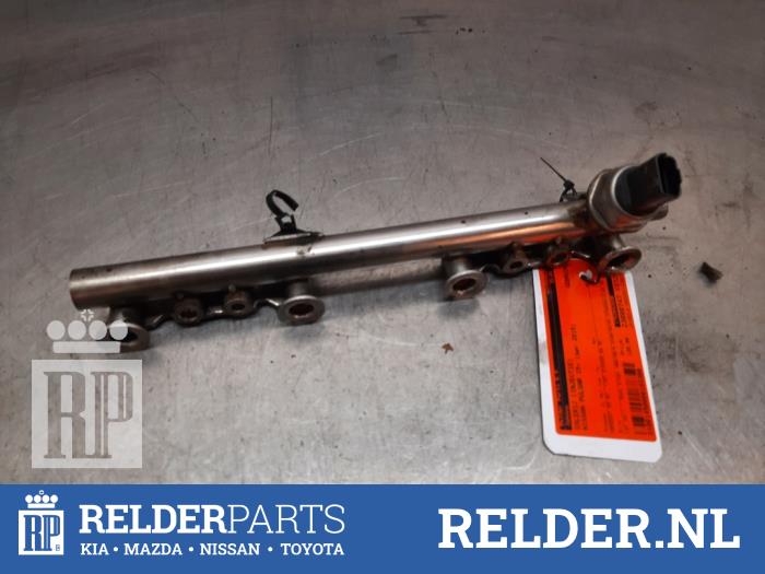 Gebruikte Injector brug Nissan Pulsar (C13) 1.2 DIG-T 16V Prijs € 125,00 Margeregeling aangeboden door Relder Parts B.V.
