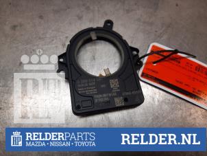 Gebruikte Gier sensor Nissan Pulsar (C13) 1.2 DIG-T 16V Prijs € 45,00 Margeregeling aangeboden door Relder Parts B.V.