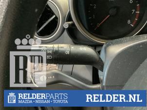 Gebruikte Schakelaar Richtingaanwijzer Mazda 3 Sport (BL14/BLA4/BLB4) 1.6i MZR 16V Prijs € 45,00 Margeregeling aangeboden door Relder Parts B.V.