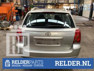 Gebruikte Ruitensproeierpomp achter Toyota Avensis Wagon (T25/B1E) 1.8 16V VVT-i Prijs € 20,00 Margeregeling aangeboden door Relder Parts B.V.