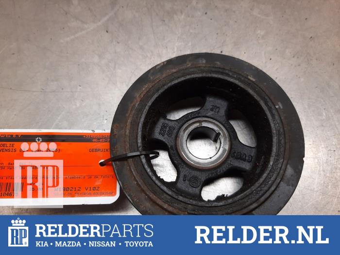 Gebruikte Poelie Krukas Toyota Avensis (T25/B1D) 1.8 16V VVT-i Prijs € 35,00 Margeregeling aangeboden door Relder Parts B.V.