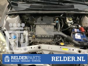 Gebruikte Inlaatspruitstuk Toyota Yaris (P1) 1.0 16V VVT-i Prijs € 75,00 Margeregeling aangeboden door Relder Parts B.V.