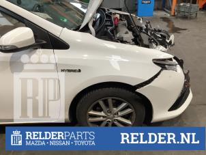 Gebruikte Voorscherm rechts Toyota Auris (E18) 1.8 16V Hybrid Prijs € 75,00 Margeregeling aangeboden door Relder Parts B.V.
