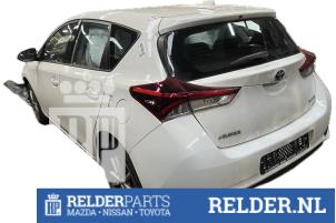 Gebruikte Bumperbalk achter Toyota Auris (E18) 1.8 16V Hybrid Prijs € 50,00 Margeregeling aangeboden door Relder Parts B.V.