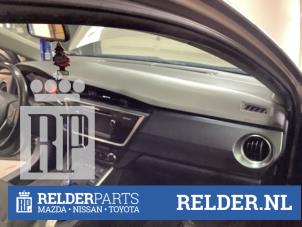 Gebruikte Airbag Set + Module Toyota Auris (E18) 1.8 16V Hybrid Prijs € 900,00 Margeregeling aangeboden door Relder Parts B.V.