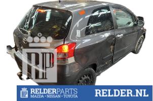 Gebruikte Gordelspanner midden achter Toyota Yaris II (P9) 1.33 16V Dual VVT-I Prijs € 20,00 Margeregeling aangeboden door Relder Parts B.V.