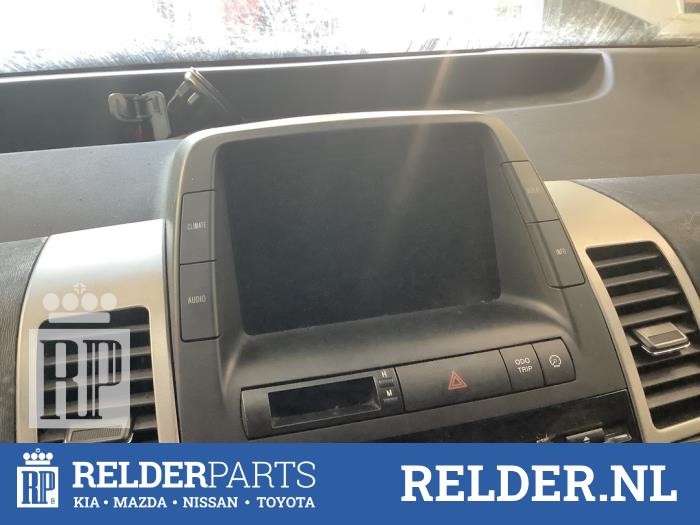 Gebruikte Display Interieur Toyota Prius (NHW20) 1.5 16V Prijs € 175,00 Margeregeling aangeboden door Relder Parts B.V.