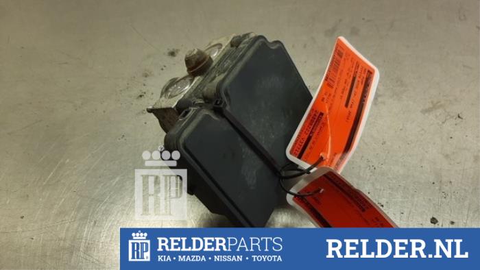 ABS Computer van een Toyota Aygo (B40) 1.0 12V VVT-i 2018