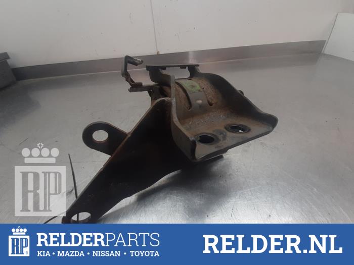Gebruikte Motorrubber Toyota Avensis Wagon (T25/B1E) 1.8 16V VVT-i Prijs € 30,00 Margeregeling aangeboden door Relder Parts B.V.