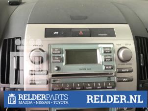 Gebruikte Radio CD Speler Toyota Corolla Verso (R10/11) 1.8 16V VVT-i Prijs € 150,00 Margeregeling aangeboden door Relder Parts B.V.