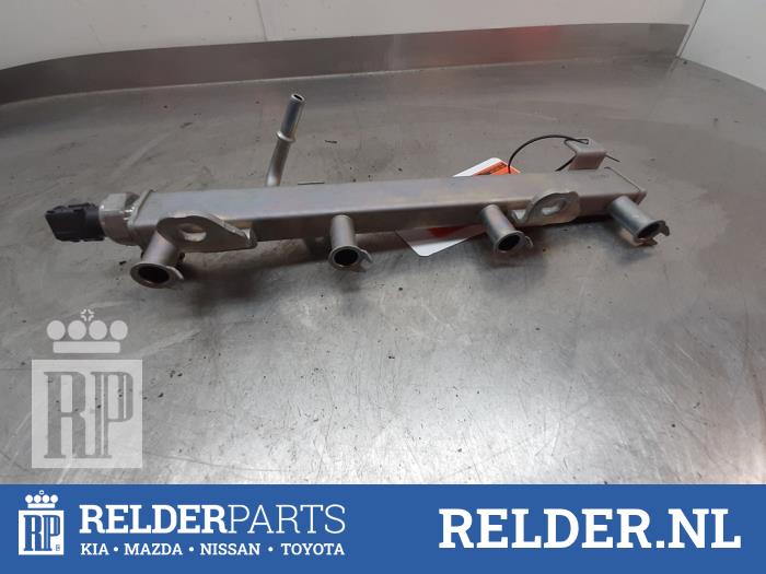 Gebruikte Injector brug Toyota C-HR (X1,X5) 2.0 16V Hybrid Prijs € 35,00 Margeregeling aangeboden door Relder Parts B.V.