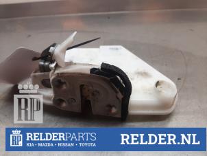 Gebruikte Slotmechaniek Portier 4Deurs links-voor Mazda 3 (BM/BN) 2.0 SkyActiv-G 16V Prijs € 35,00 Margeregeling aangeboden door Relder Parts B.V.