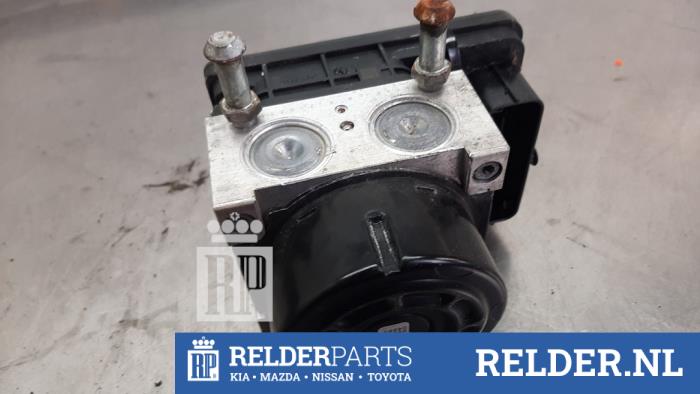 Gebruikte ABS Pomp Nissan Note (E12) 1.2 68 Prijs € 75,00 Margeregeling aangeboden door Relder Parts B.V.