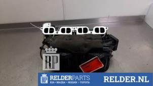 Gebruikte Spruitstuk Inlaat Toyota Avensis (T25/B1B) 2.0 16V VVT-i D4 Prijs € 60,00 Margeregeling aangeboden door Relder Parts B.V.