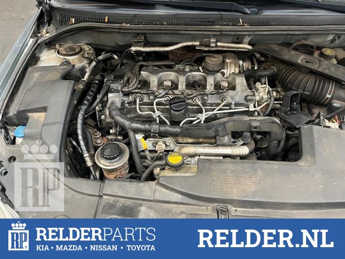 Gebruikte Dynamo Toyota Avensis Wagon (T25/B1E) 2.0 16V D-4D-F Prijs € 40,00 Margeregeling aangeboden door Relder Parts B.V.