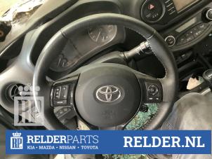 Gebruikte Stuurwiel Toyota Yaris III (P13) 1.5 16V Hybrid Prijs € 100,00 Margeregeling aangeboden door Relder Parts B.V.