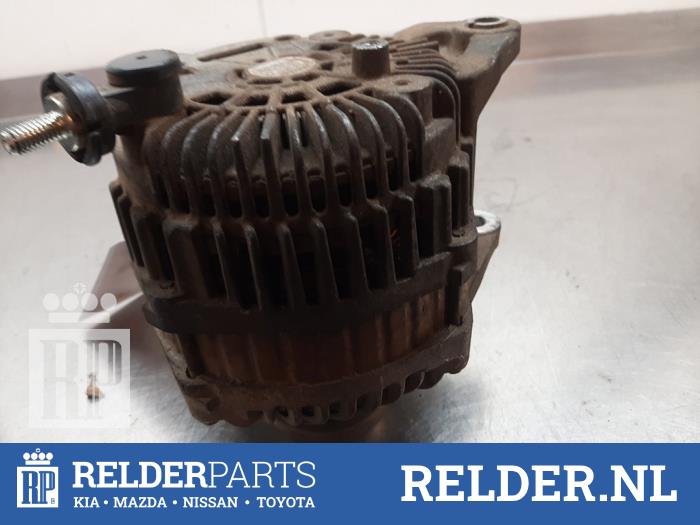 Gebruikte Dynamo Nissan Navara (D40) 2.5 dCi 16V 4x4 Prijs € 60,00 Margeregeling aangeboden door Relder Parts B.V.