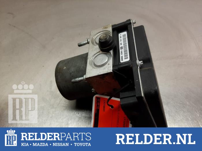 Gebruikte ABS Computer Nissan NV 200 Evalia (M20M) 1.5 dCi 110 Prijs € 70,00 Margeregeling aangeboden door Relder Parts B.V.