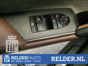 Gebruikte Raam schakelaar elektrisch Mazda MX-30 e-SkyActiv 145 Prijs € 90,00 Margeregeling aangeboden door Relder Parts B.V.