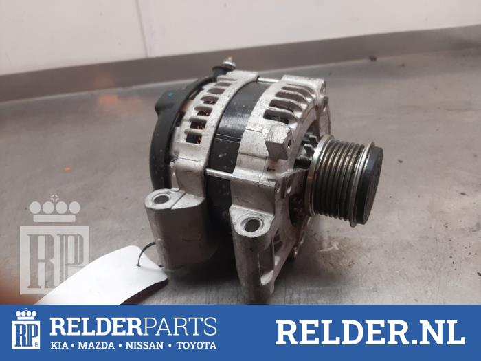 Gebruikte Dynamo Toyota Avensis Wagon (T27) 2.0 16V D-4D-F Prijs € 90,00 Margeregeling aangeboden door Relder Parts B.V.